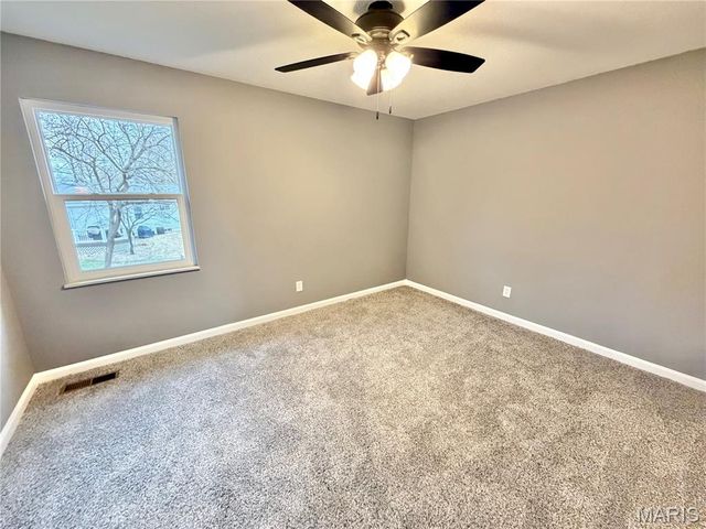 1956 Lakehurst Drive, St Louis, MO 63146