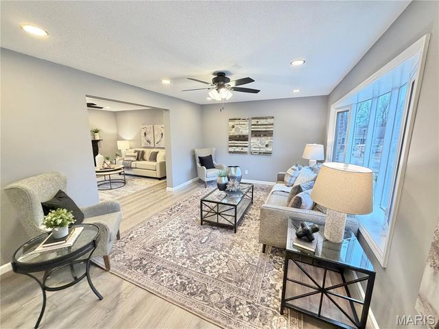 1956 Lakehurst Drive, St Louis, MO 63146