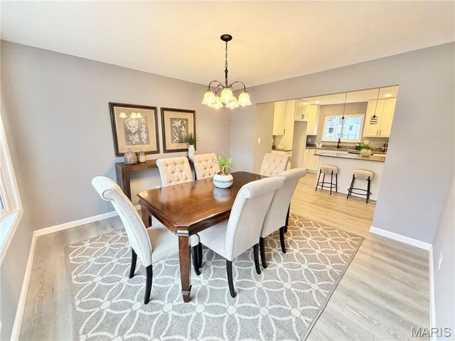 1956 Lakehurst Drive, St Louis, MO 63146