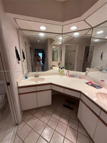 11185 Rios Road, Boca Raton, FL 33498