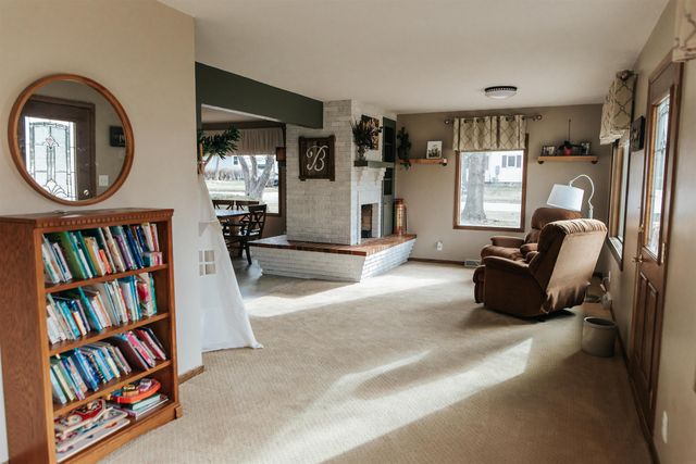 1310 Lilac Lane, Cedar Falls, IA 50613