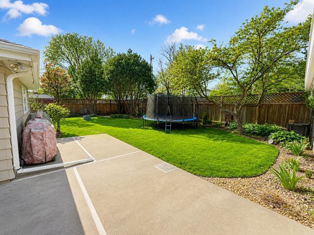 1310 Lilac Lane, Cedar Falls, IA 50613