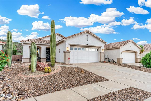 9231 N Crimson Stone Place, Tucson, AZ 85743