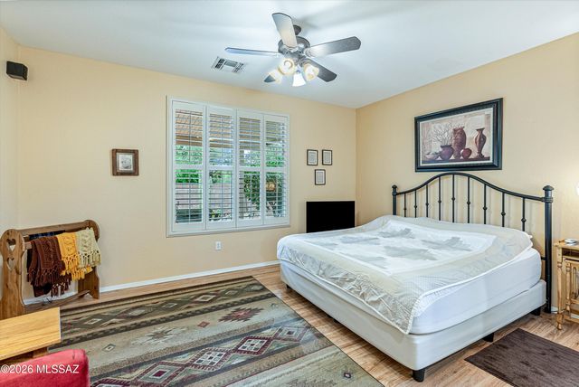 9231 N Crimson Stone Place, Tucson, AZ 85743