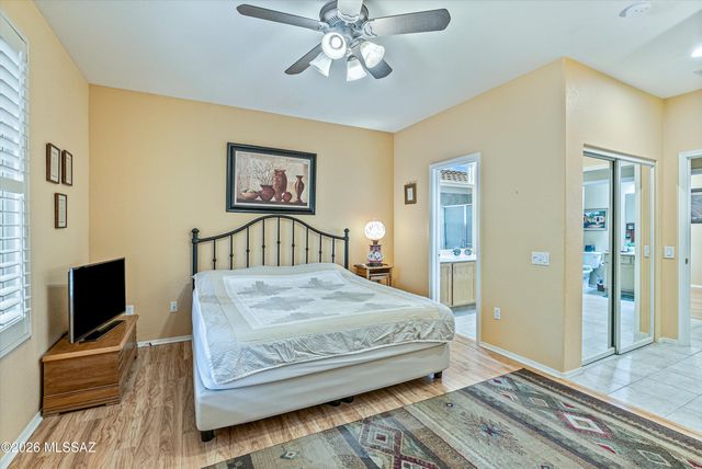 9231 N Crimson Stone Place, Tucson, AZ 85743