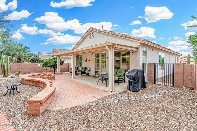 9231 N Crimson Stone Place, Tucson, AZ 85743