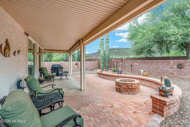 9231 N Crimson Stone Place, Tucson, AZ 85743