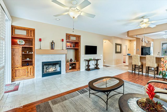 9231 N Crimson Stone Place, Tucson, AZ 85743