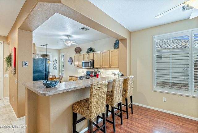9231 N Crimson Stone Place, Tucson, AZ 85743