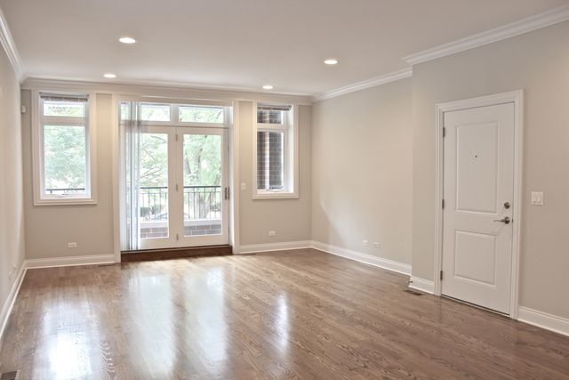 5512 W Higgins Avenue 1E, Chicago, IL 60630