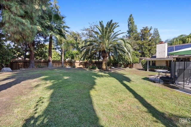 2601 Manitou Way, Bakersfield, CA 93309