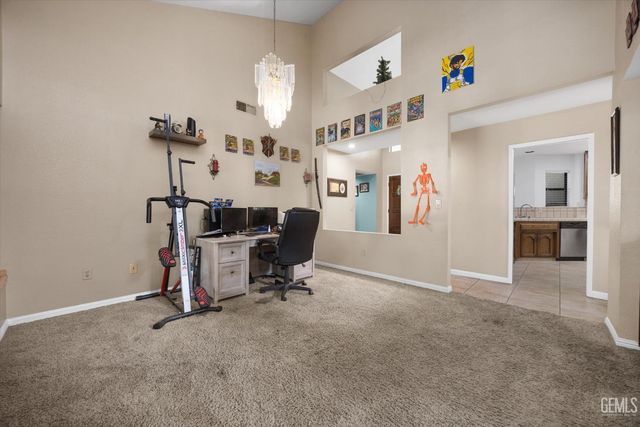 2601 Manitou Way, Bakersfield, CA 93309