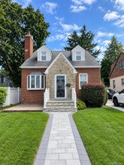 800 Wesley Street, North Baldwin, NY 11510
