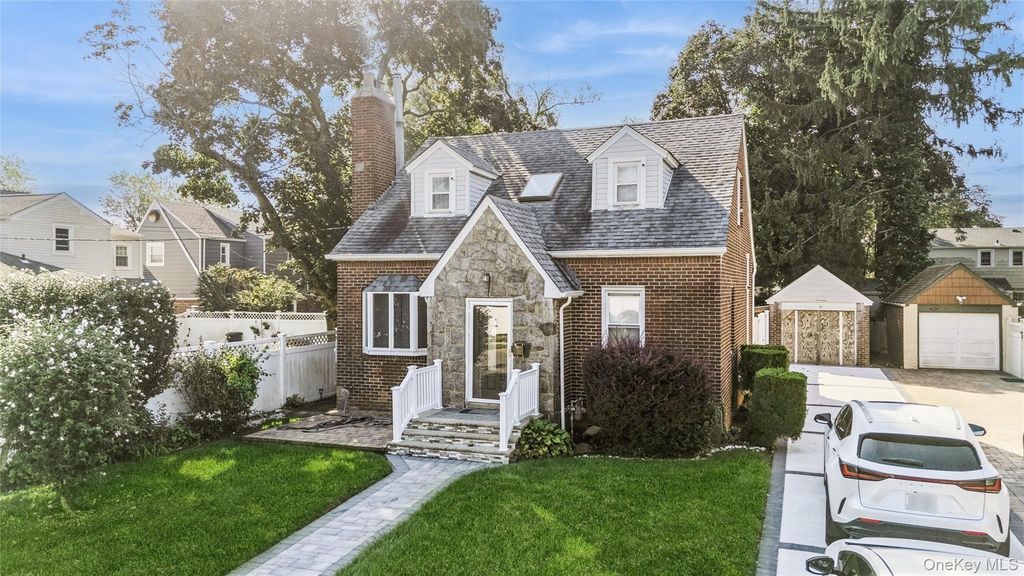 800 Wesley Street, North Baldwin, NY 11510 — photo 2