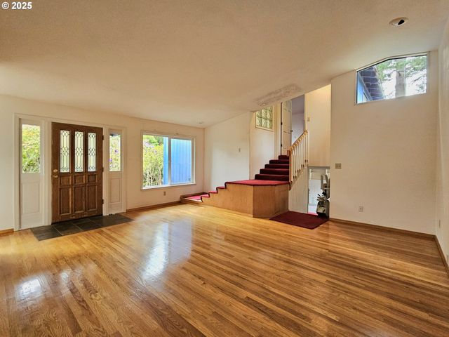 614 HASSETT St, Brookings, OR 97415