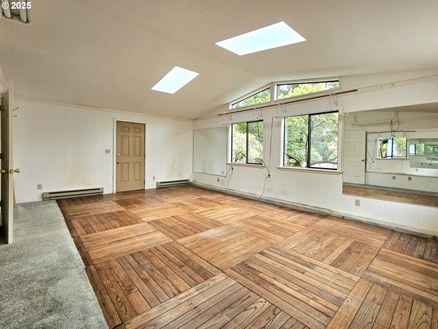 614 HASSETT St, Brookings, OR 97415