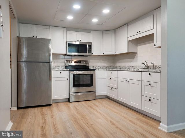 11 MILSTONE CT, Sicklerville, NJ 08081