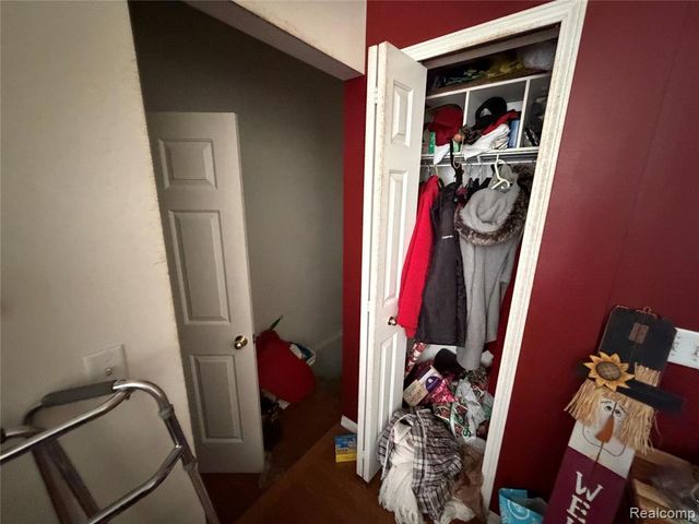 39186 Brookfield Drive, Westland, MI 48185