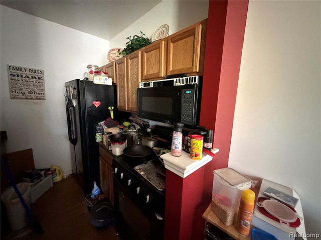 39186 Brookfield Drive, Westland, MI 48185