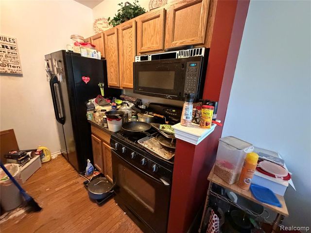39186 Brookfield Drive, Westland, MI 48185