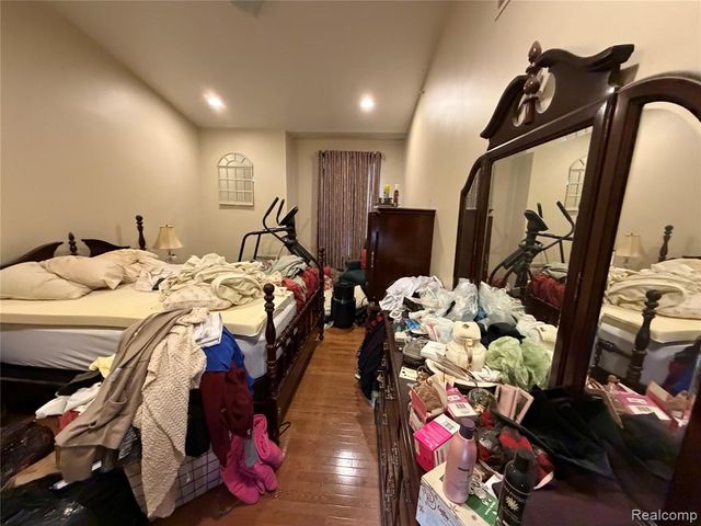 39186 Brookfield Drive, Westland, MI 48185