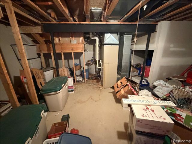 39186 Brookfield Drive, Westland, MI 48185