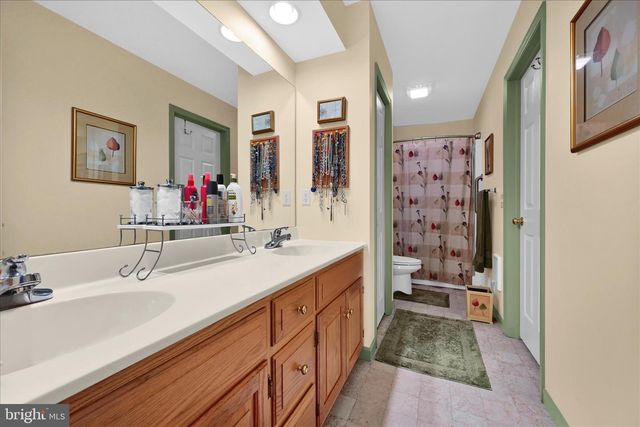 34 GANTZ MDWS, Mount Joy, PA 17552