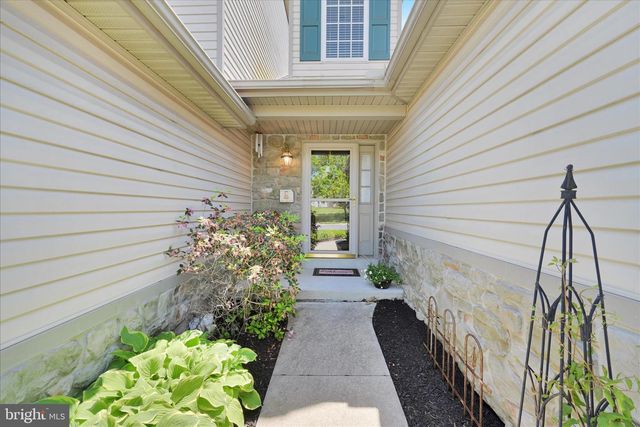 34 GANTZ MDWS, Mount Joy, PA 17552