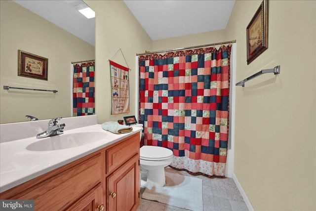 34 GANTZ MDWS, Mount Joy, PA 17552