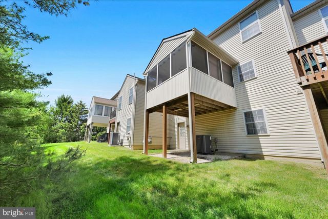 34 GANTZ MDWS, Mount Joy, PA 17552