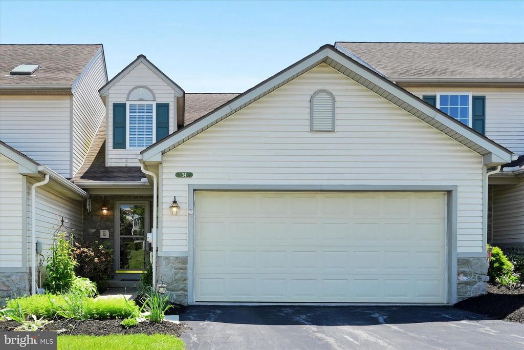 34 GANTZ MDWS, Mount Joy, PA 17552