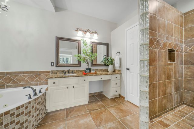 11839 Lakewood Trail, Tomball, TX 77377