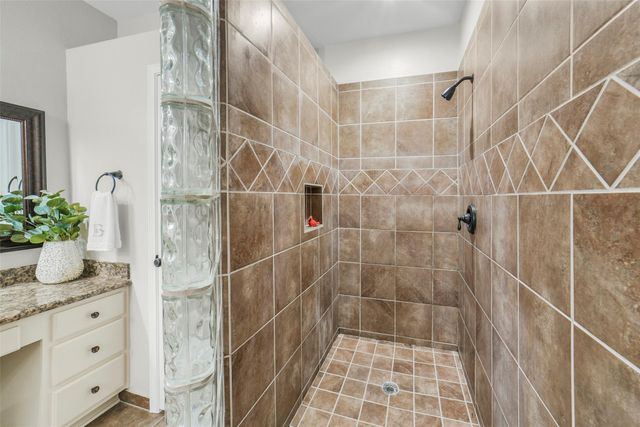 11839 Lakewood Trail, Tomball, TX 77377