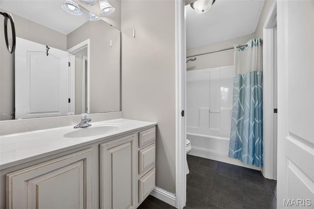 1225 Peruque Ridge Drive, Wentzville, MO 63385