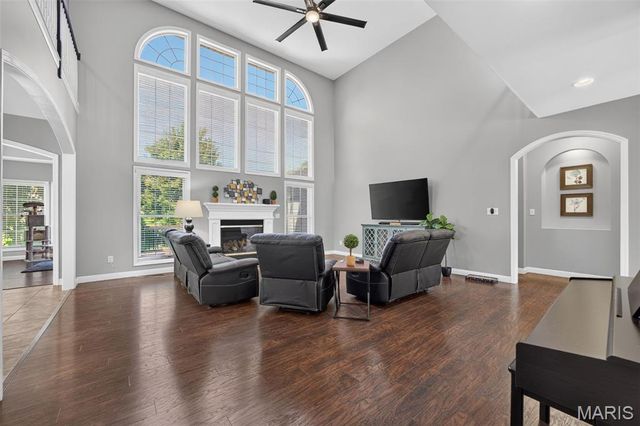 1225 Peruque Ridge Drive, Wentzville, MO 63385