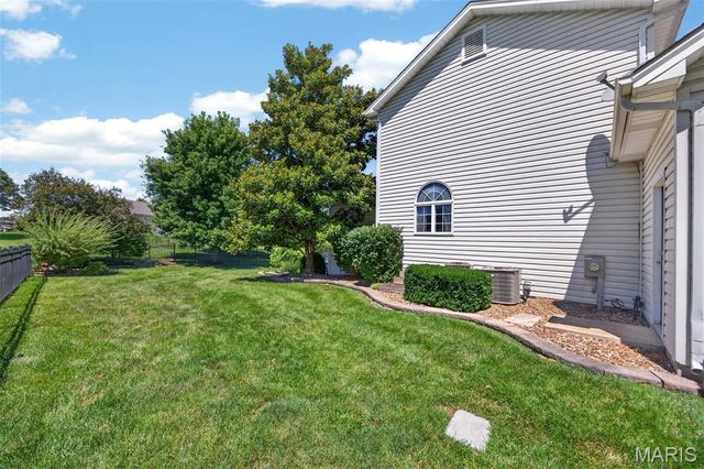1225 Peruque Ridge Drive, Wentzville, MO 63385