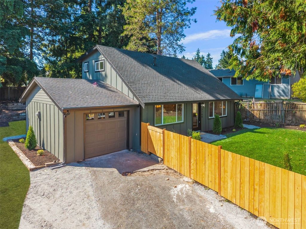 3709 SW 335th Street, Federal Way, WA 98023