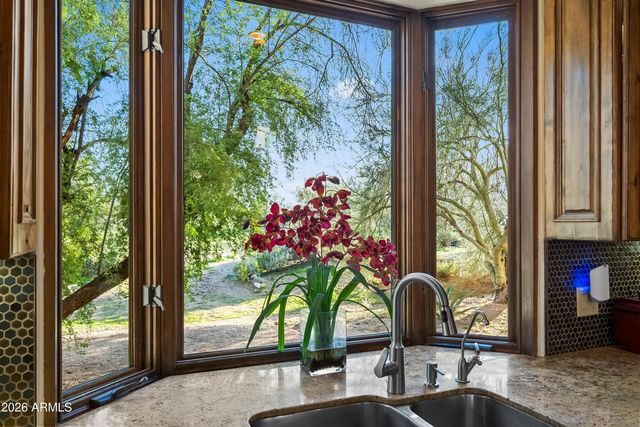 35502 N CANYON CROSSINGS Drive, Cave Creek, AZ 85331