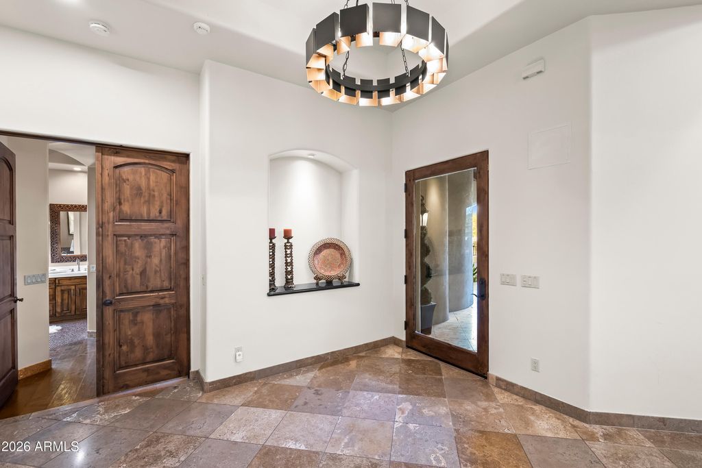 Image 11 of property listing at 35502 N CANYON CROSSINGS Drive, Cave Creek, AZ 85331