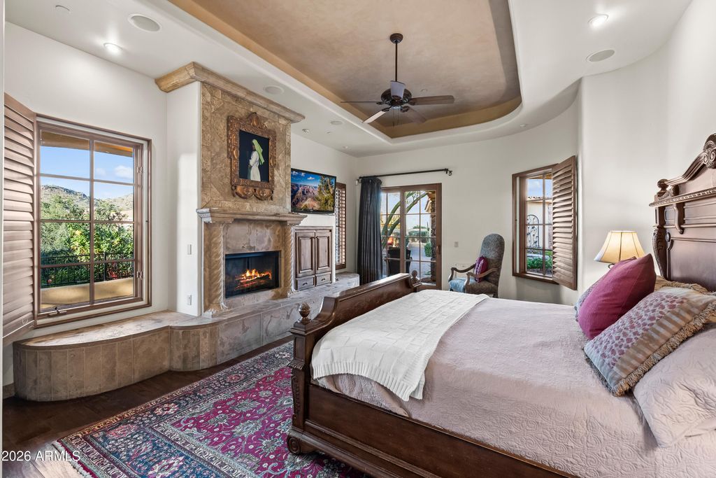 Image 16 of property listing at 35502 N CANYON CROSSINGS Drive, Cave Creek, AZ 85331