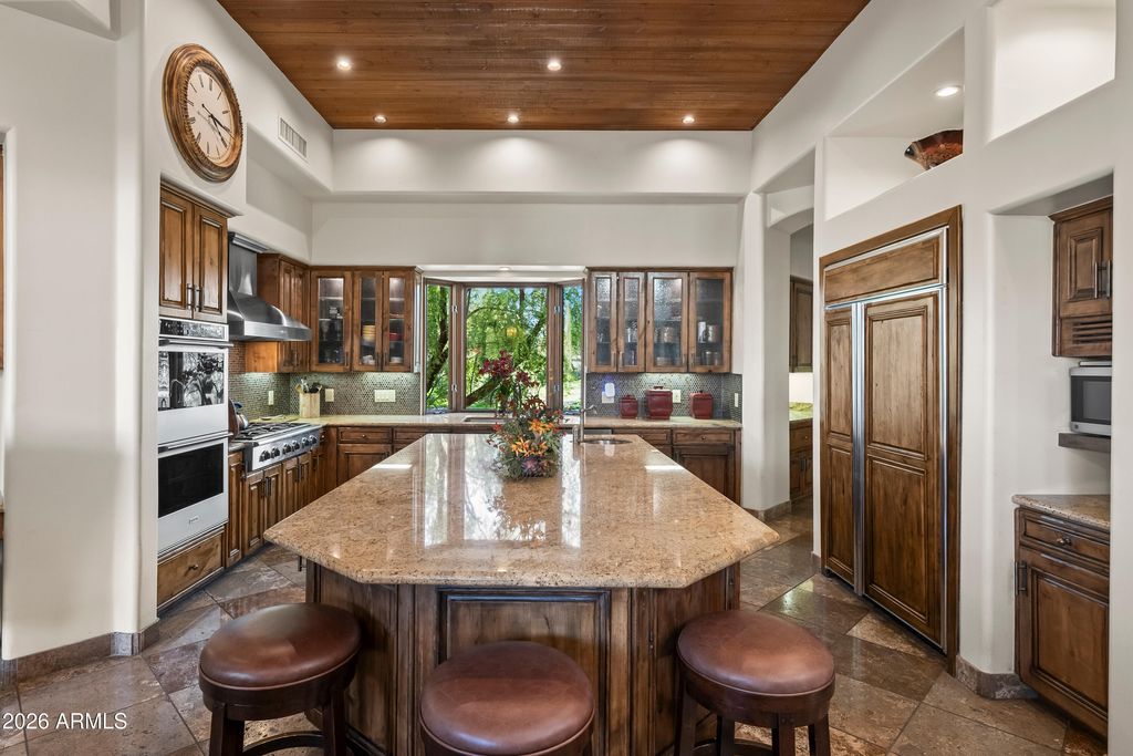 Image 29 of property listing at 35502 N CANYON CROSSINGS Drive, Cave Creek, AZ 85331