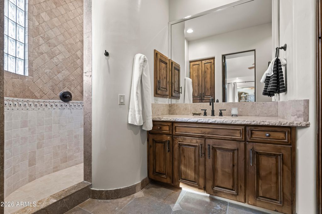 Image 35 of property listing at 35502 N CANYON CROSSINGS Drive, Cave Creek, AZ 85331