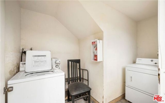 1004 E Garfield Avenue, Glendale, CA 91205