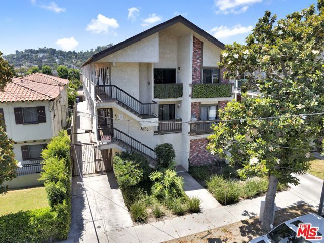 1004 E Garfield Avenue, Glendale, CA 91205