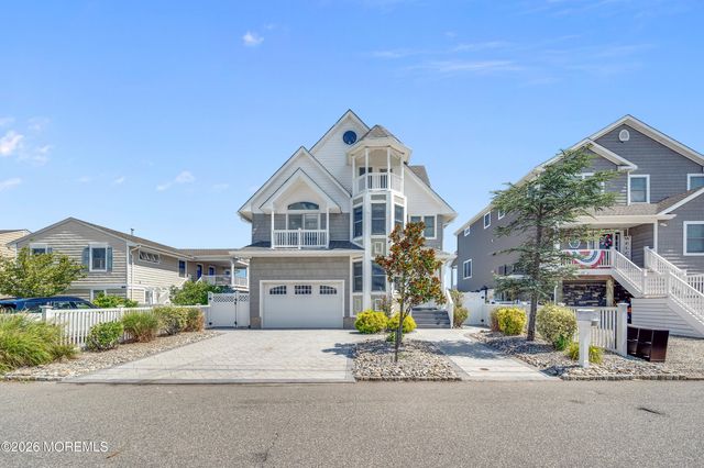 553 Long Point Drive, Toms River, NJ 08753