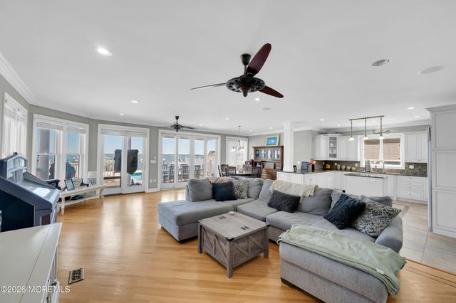 553 Long Point Drive, Toms River, NJ 08753