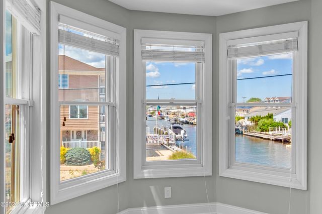 553 Long Point Drive, Toms River, NJ 08753