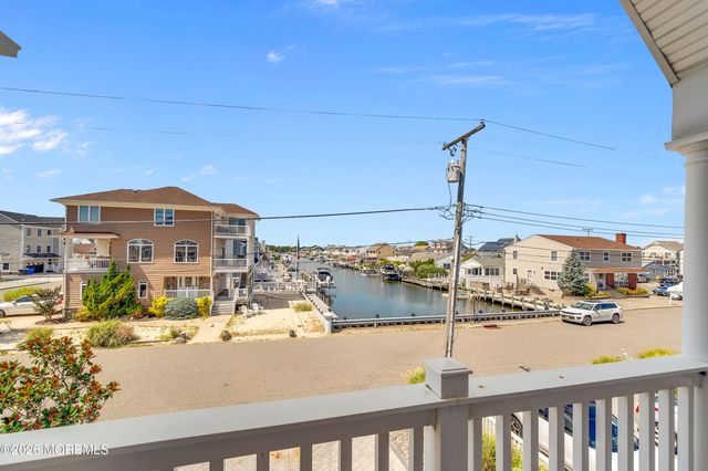 553 Long Point Drive, Toms River, NJ 08753
