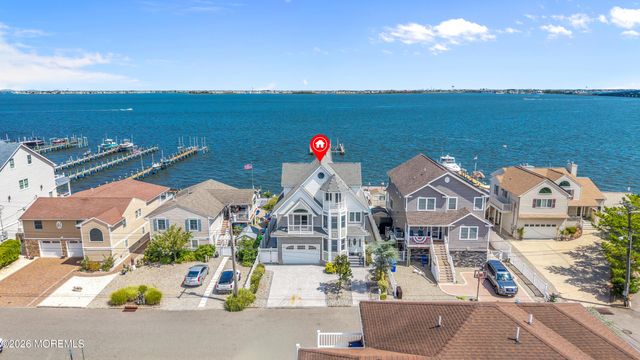 553 Long Point Drive, Toms River, NJ 08753