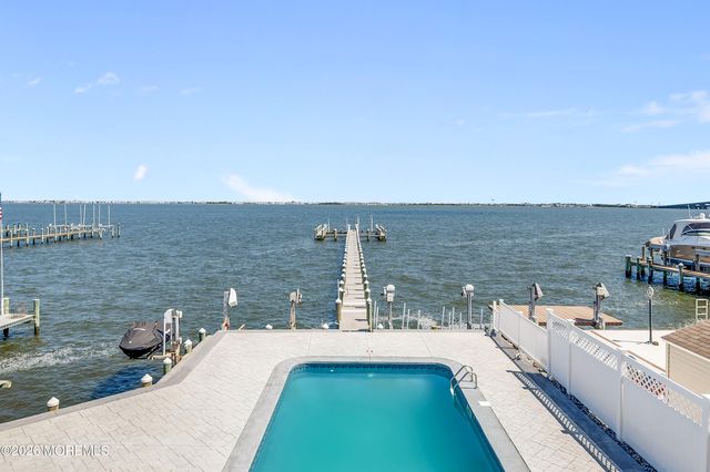 553 Long Point Drive, Toms River, NJ 08753